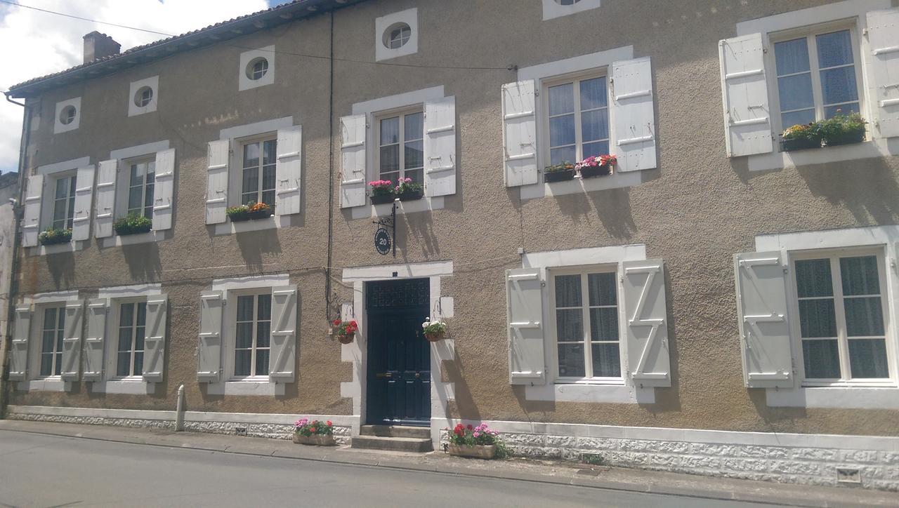 Vingt Grand Rue Bed & Breakfast Champagne-Mouton ภายนอก รูปภาพ